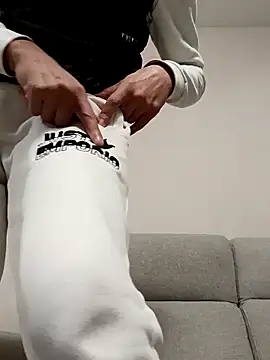 ANGELSANTAMARIA- online show from December 3, 4:27 pm