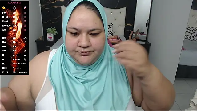 Aaliyah11 online show from February 5, 12:49 pm