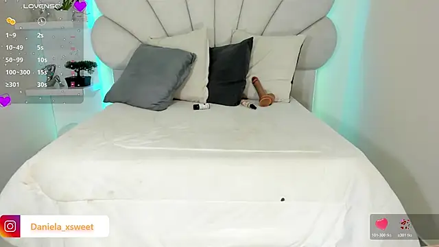 Snapshot of Danielaangelina chatting on February 3, 6:40 am Danielaangelina online show from February 3, 6:40 am