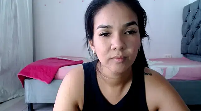 Snapshot of tezza_smith chatting on February 17, 3:53 pm tezza smith online show from February 17, 3:53 pm