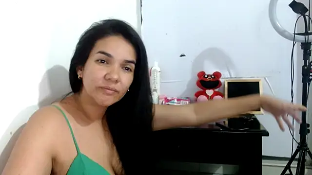Snapshot of tezza_smith chatting on February 24, 3:55 am tezza smith online show from February 24, 3:55 am