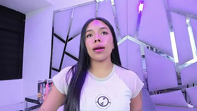 ZoeWan69 online show from February 9, 2:21 pm