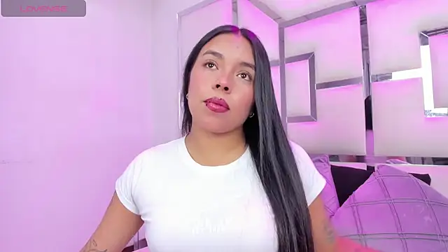 ZoeWan69 online show from February 18, 1:40 pm