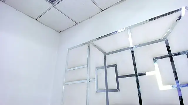 ZoeWan69 online show from March 17, 1:58 pm