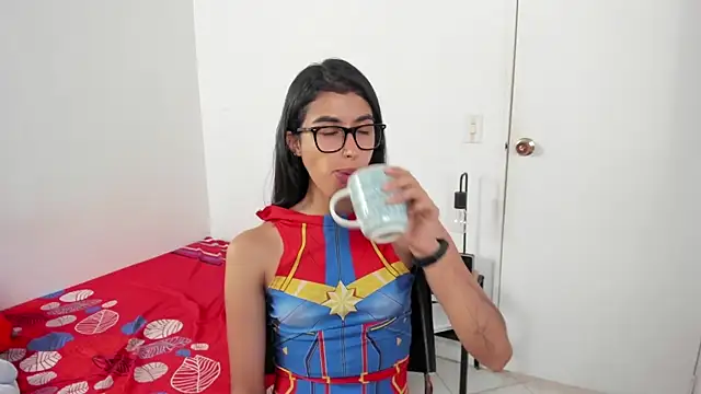 Mazikeen  18 online show from May 28, 1:08 pm