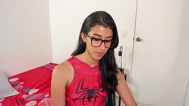 Mazikeen  18 online show from June 3, 2:33 pm