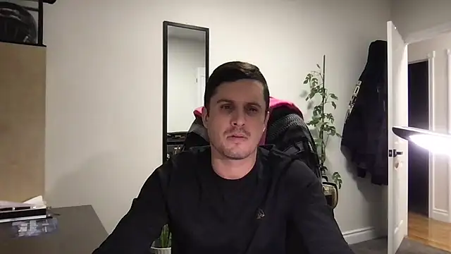 Snapshot of brandeyshow chatting on February 3, 5:29 am brandeyshow online show from February 3, 5:29 am