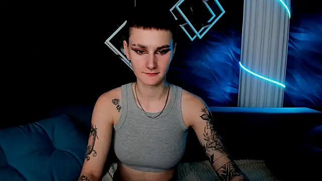 LindaBryantt online show from March 5, 1:39 pm