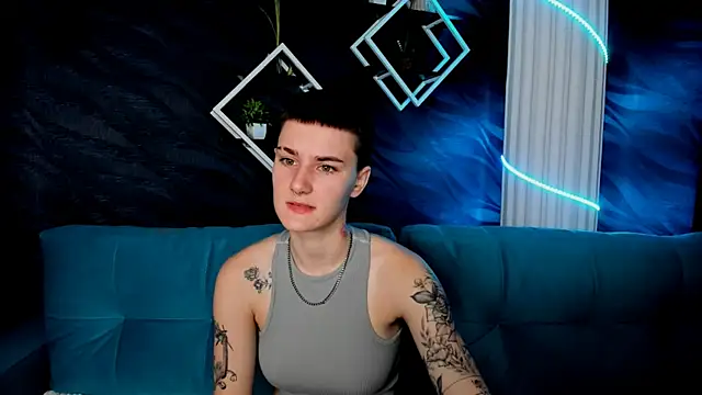 LindaBryantt online show from March 7, 3:19 am