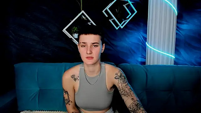 LindaBryantt online show from March 7, 6:35 am