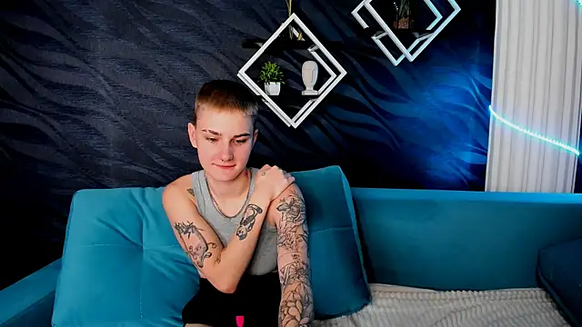 LindaBryantt online show from March 18, 9:20 am