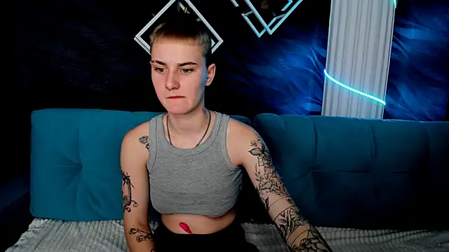 LindaBryantt online show from March 20, 7:58 am