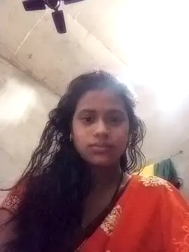 Snapshot of Miss_triha chatting on February 6, 6:29 am Miss triha online show from February 6, 6:29 am