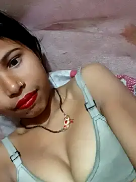 Snapshot of Miss_triha chatting on February 25, 9:13 pm Miss triha online show from February 25, 9:13 pm