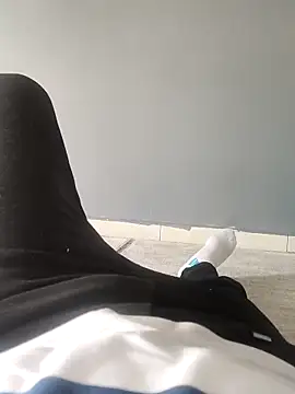 legolasleo online show from October 9, 7:17 am