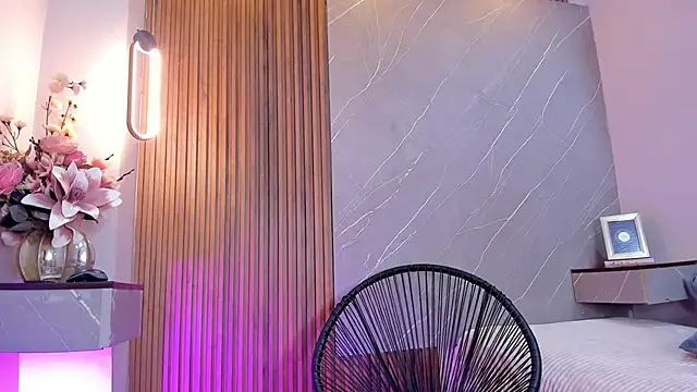 ariana jhonson1 online show from March 15, 6:21 pm