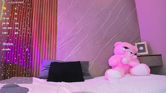 ariana jhonson1 online show from September 9, 12:48 pm