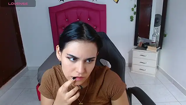 veronica luar online show from August 4, 7:49 pm