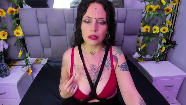 Snapshot of Fenix_Lilith chatting on March 12, 1:50 pm Fenix Lilith online show from March 12, 1:50 pm