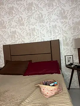 Snapshot of Nicky_gh chatting on February 19, 7:27 pm Nicky gh online show from February 19, 7:27 pm
