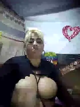 BonniAdams online show from February 9, 4:25 am