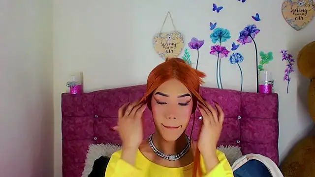 Snapshot of Khloe_Leal chatting on March 16, 9:58 pm Khloe Leal online show from March 16, 9:58 pm