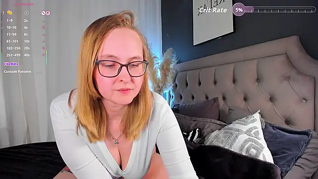 Snapshot of Agatha_Mott chatting on April 24, 3:58 pm Agatha Mott online show from April 24, 3:58 pm