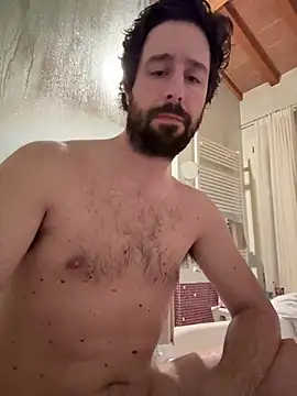 Snapshot of Ovett086 chatting on March 7, 10:07 pm Ovett086 online show from March 7, 10:07 pm