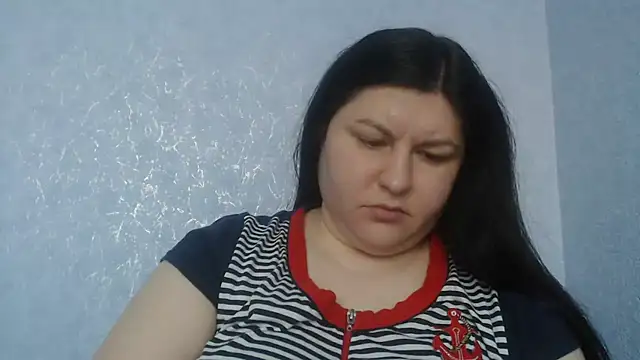 KiraSwee online show from February 1, 1:53 pm