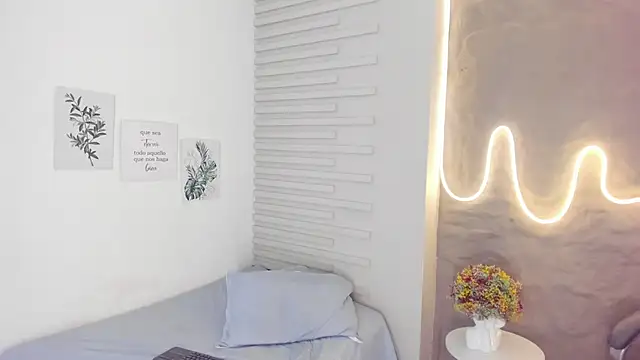 Snapshot of Demy_Ruiz chatting on March 6, 8:41 am Demy Ruiz online show from March 6, 8:41 am