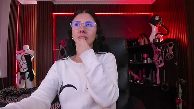 XiaQueen online show from October 18, 8:42 pm