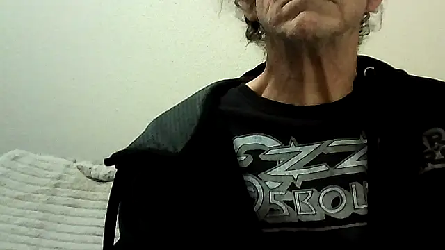 Snapshot of Dara4q chatting on February 16, 1:57 am Dara4q online show from February 16, 1:57 am