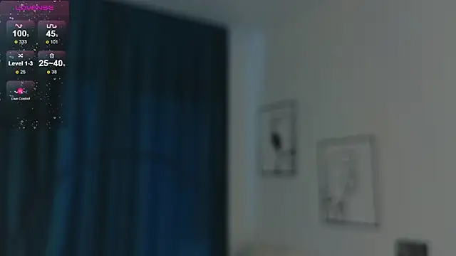 QueenieClagg online show from March 15, 7:42 am