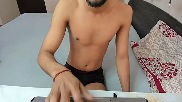 Queen Couple online show from January 16, 6:28 am