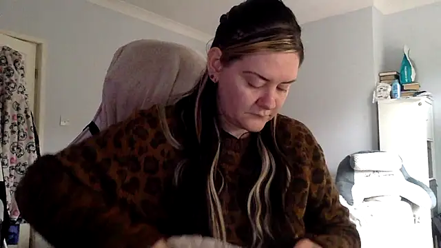 AureliaXOX online show from February 22, 12:40 pm