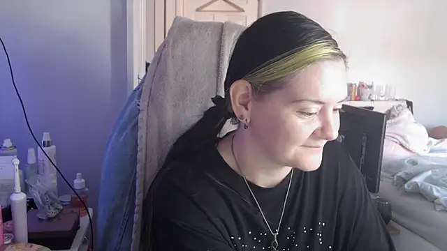 AureliaXOX online show from September 12, 8:47 am