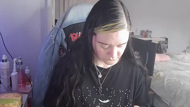 AureliaXOX online show from September 17, 10:39 am