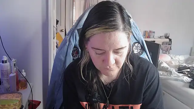 AureliaXOX online show from September 19, 9:00 am