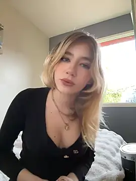 Snapshot of angeleyezlolita chatting on February 9, 4:07 pm angeleyezlolita online show from February 9, 4:07 pm