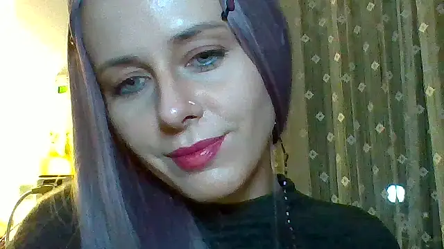 LuminousLady online show from March 11, 12:33 am