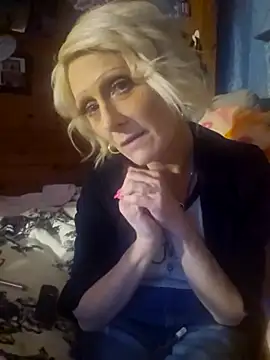 Snapshot of beautifulme23 chatting on February 11, 11:12 pm beautifulme23 online show from February 11, 11:12 pm