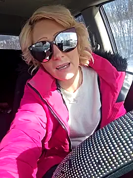 Snapshot of beautifulme23 chatting on February 15, 5:39 pm beautifulme23 online show from February 15, 5:39 pm