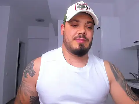 ZackMasterss online show from June 8, 8:20 pm