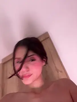 Snapshot of AngelRuby chatting on March 8, 2:04 am AngelRuby online show from March 8, 2:04 am