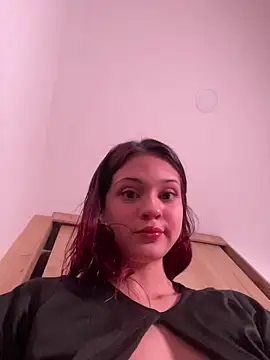 Snapshot of AngelRuby chatting on March 10, 8:52 am AngelRuby online show from March 10, 8:52 am