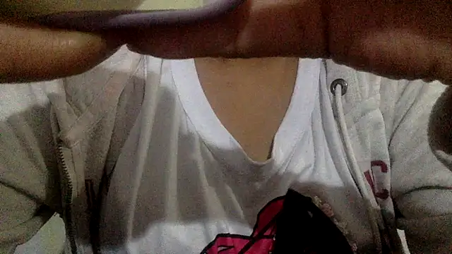 sharonlopez9611 online show from September 14, 3:38 am