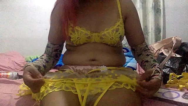 sharonlopez9611 online show from September 25, 3:10 am