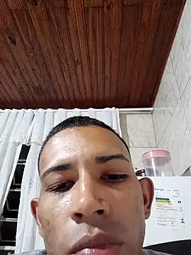 Mineirinho043 online show from February 14, 3:11 am
