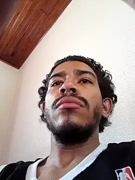 Mineirinho043 online show from October 6, 2:58 pm