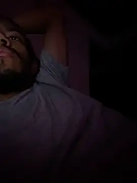 Snapshot of Mineirinho043 chatting on February 15, 2:41 am Mineirinho043 online show from February 15, 2:41 am